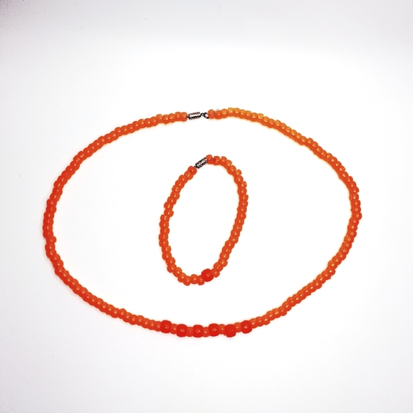 GLOW NECKLACE - Picture 4 of 10